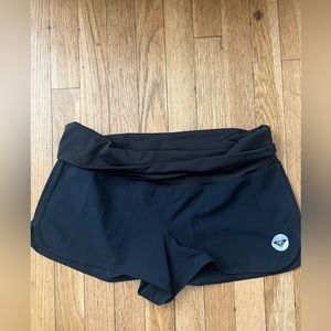 Roxy board shorts size small